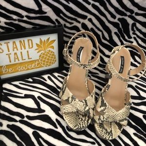 snakeskin wedges size 8! super cute
